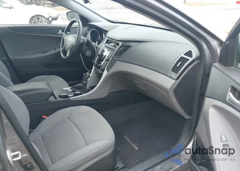 2013 Hyundai Sonata Gls z USA, uszkodzony, nr VIN 5NPEB4AC0DH611901